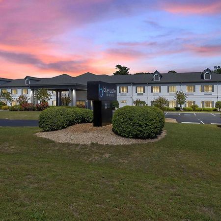 Blue Water Inn & Suites BW Signature Collection Sneads Ferry エクステリア 写真