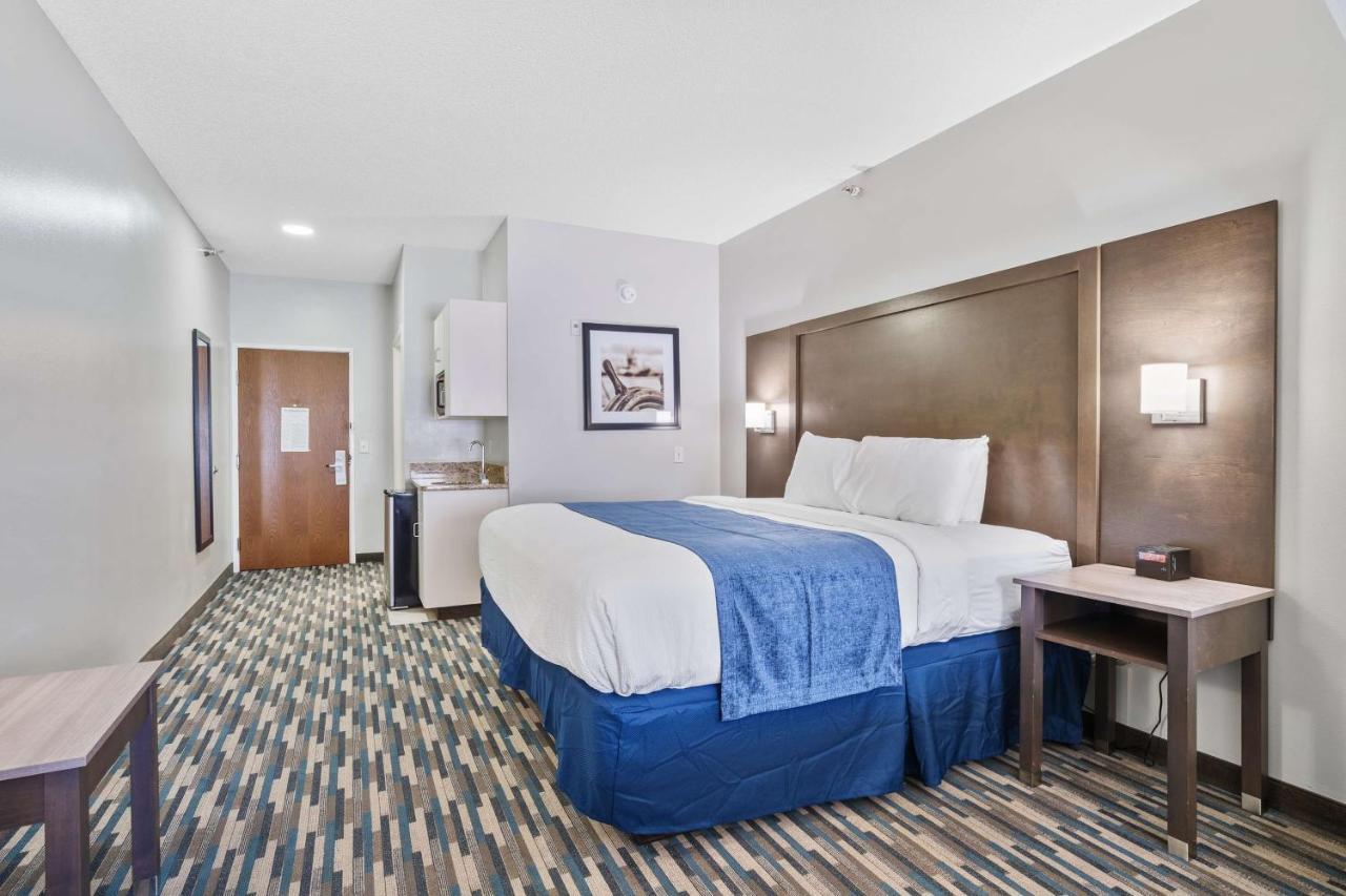 Blue Water Inn & Suites BW Signature Collection Sneads Ferry エクステリア 写真
