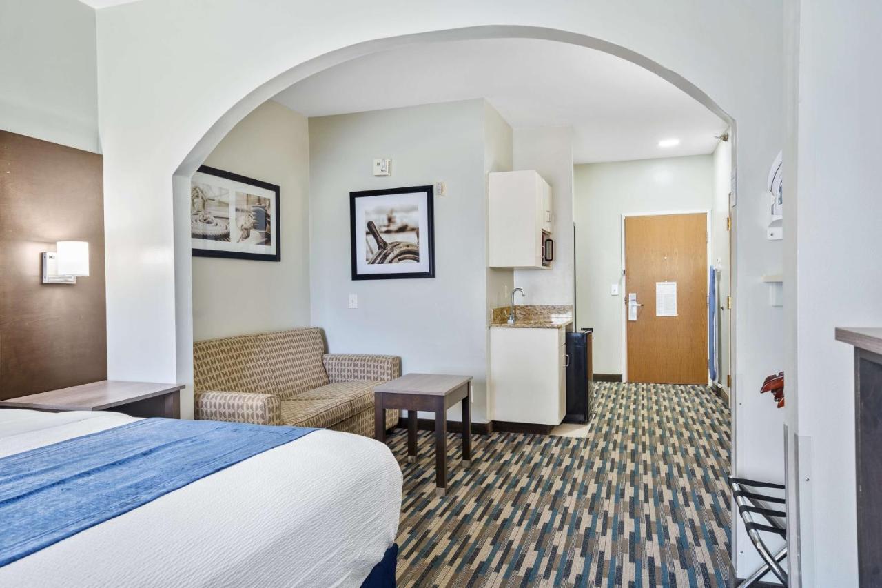 Blue Water Inn & Suites BW Signature Collection Sneads Ferry エクステリア 写真