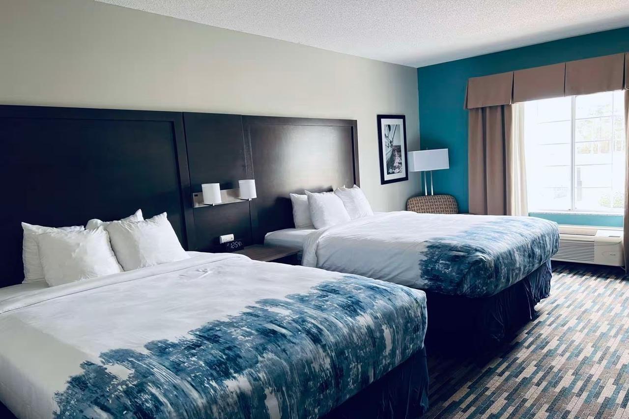 Blue Water Inn & Suites BW Signature Collection Sneads Ferry エクステリア 写真
