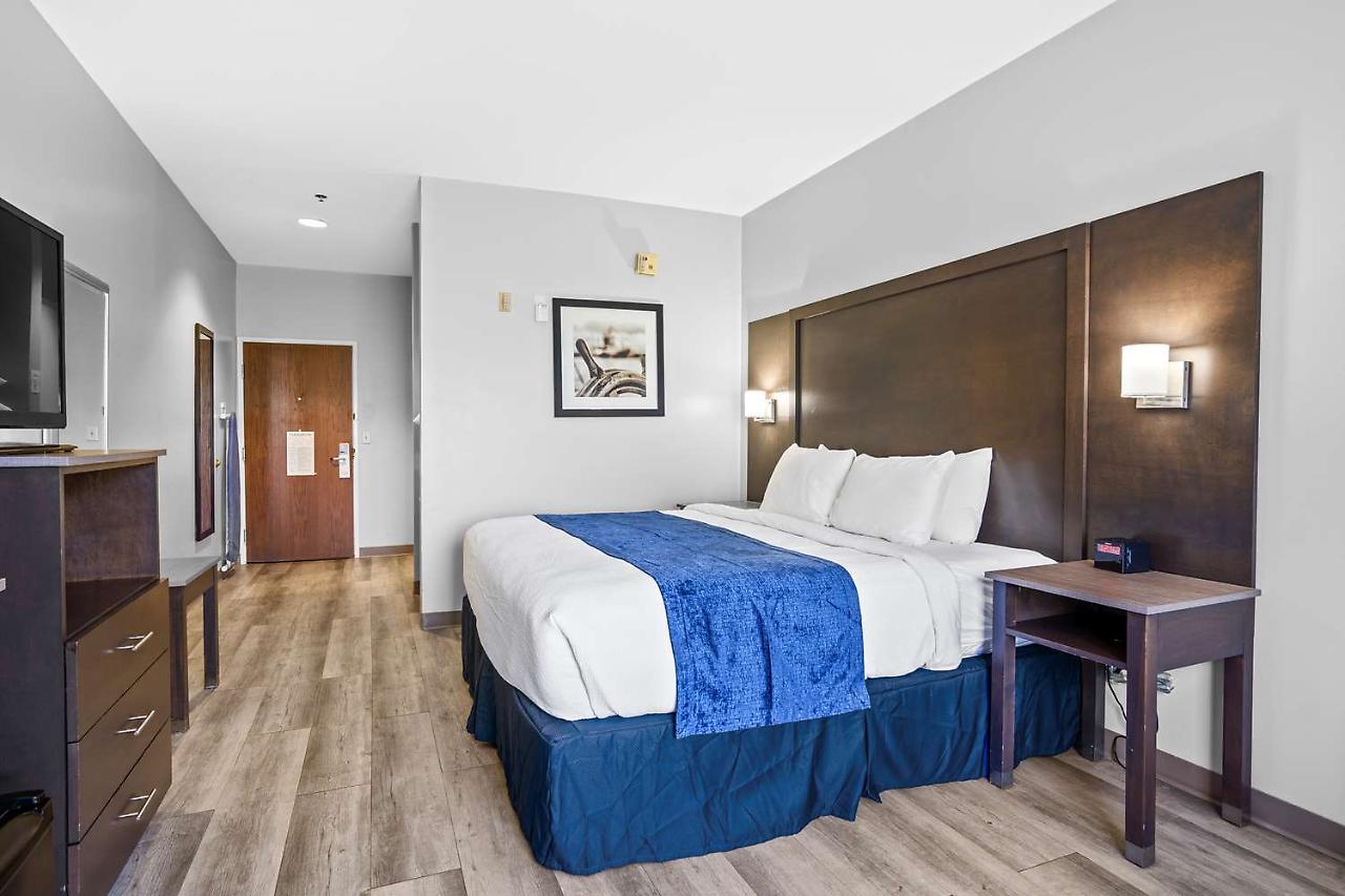 Blue Water Inn & Suites BW Signature Collection Sneads Ferry エクステリア 写真